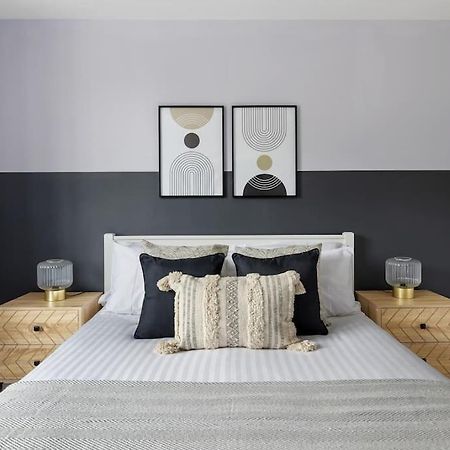 Stylish & Spacious 3 Bed Apartment With Fast Wifi, Close To Tube & Wembly London Luaran gambar