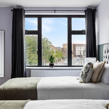 Stylish & Spacious 3 Bed Apartment With Fast Wifi, Close To Tube & Wembly London Luaran gambar