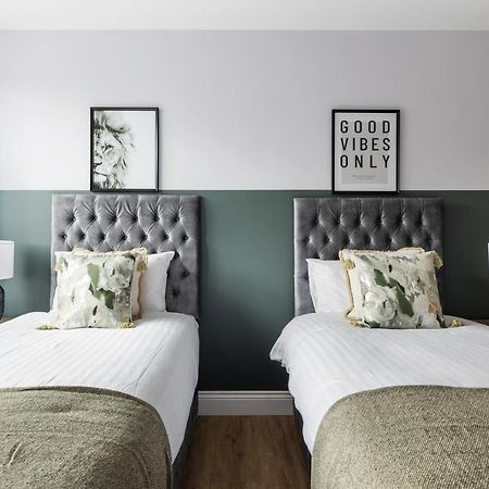 Stylish & Spacious 3 Bed Apartment With Fast Wifi, Close To Tube & Wembly London Luaran gambar