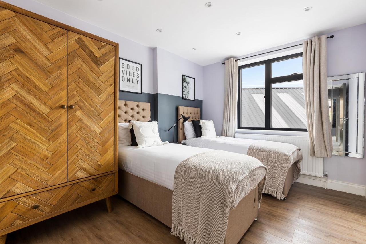 Stylish & Spacious 3 Bed Apartment With Fast Wifi, Close To Tube & Wembly London Luaran gambar