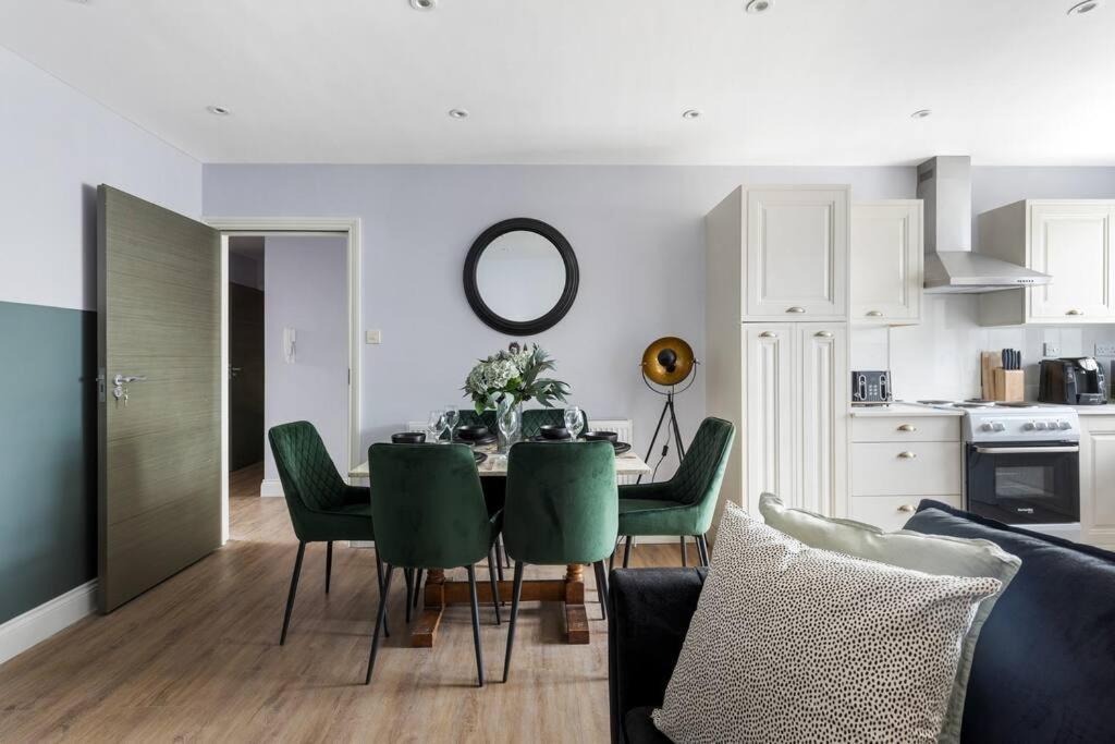 Stylish & Spacious 3 Bed Apartment With Fast Wifi, Close To Tube & Wembly London Luaran gambar