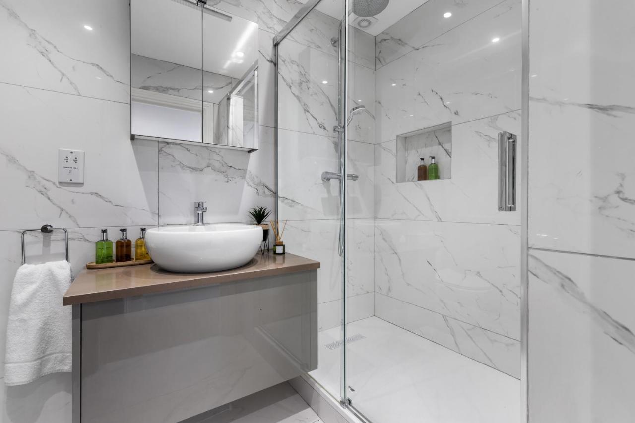 Stylish & Spacious 3 Bed Apartment With Fast Wifi, Close To Tube & Wembly London Luaran gambar