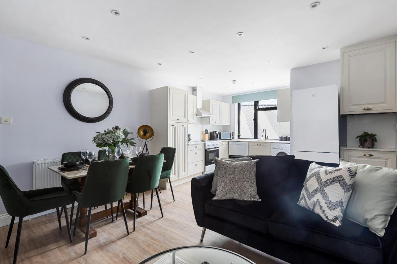 Stylish & Spacious 3 Bed Apartment With Fast Wifi, Close To Tube & Wembly London Luaran gambar