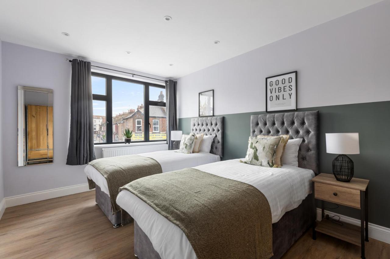 Stylish & Spacious 3 Bed Apartment With Fast Wifi, Close To Tube & Wembly London Luaran gambar