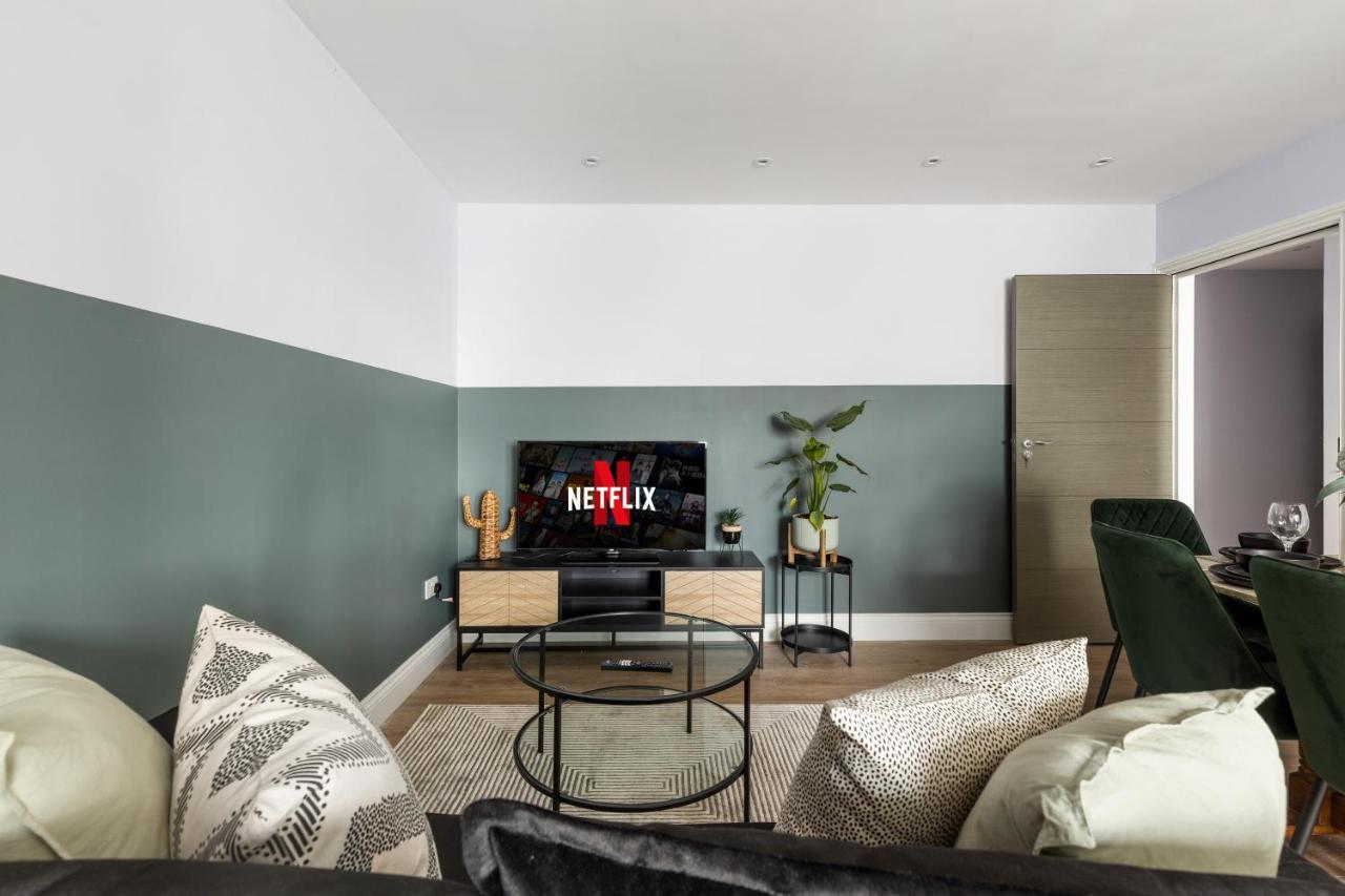 Stylish & Spacious 3 Bed Apartment With Fast Wifi, Close To Tube & Wembly London Luaran gambar